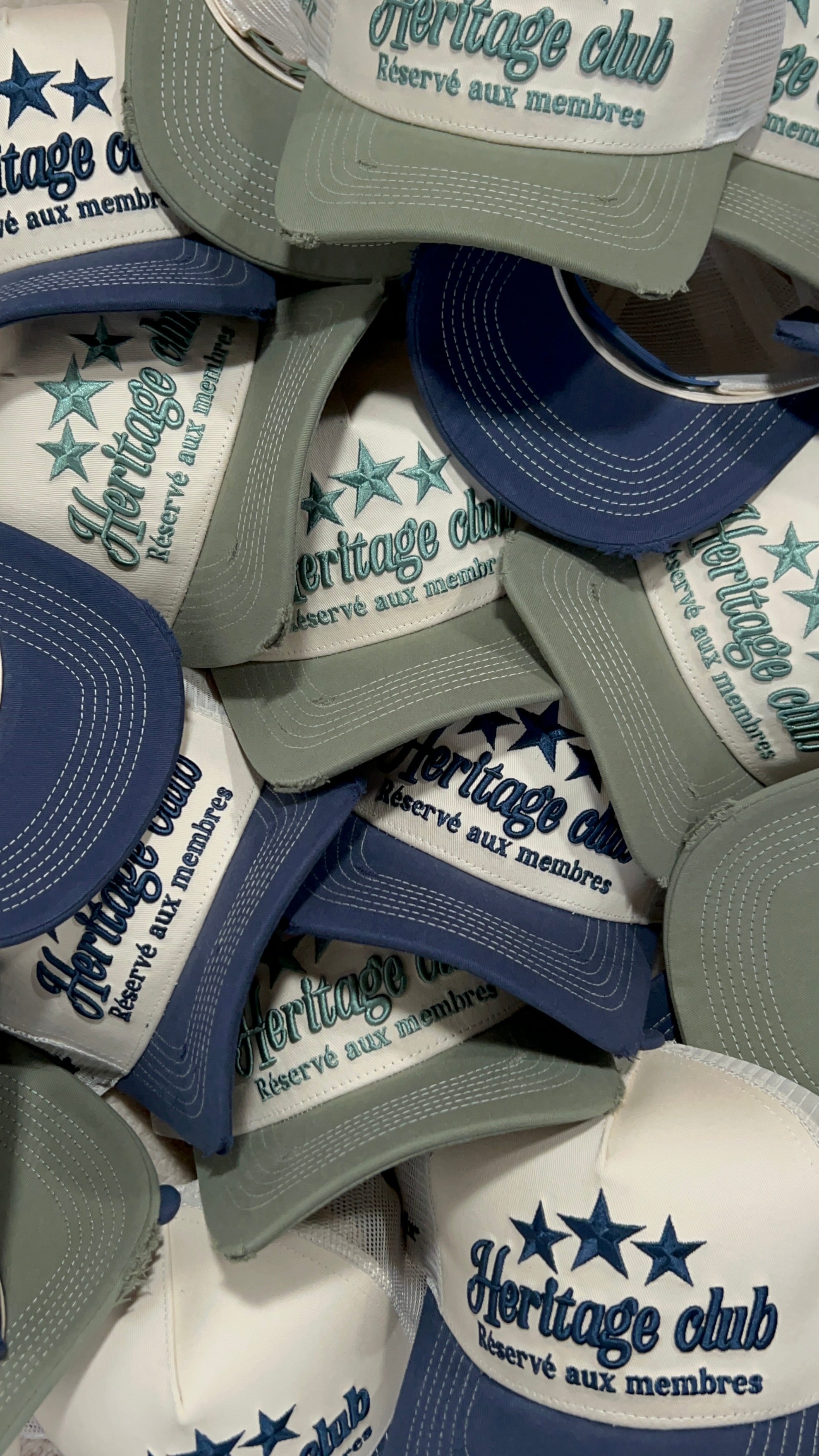 Caps